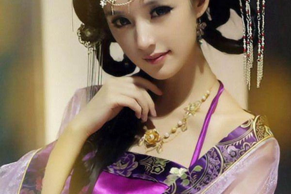 湖光山色映佳人，武汉桑拿美女美得耀眼